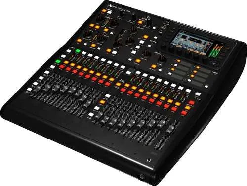 Behringer X-32 Producer